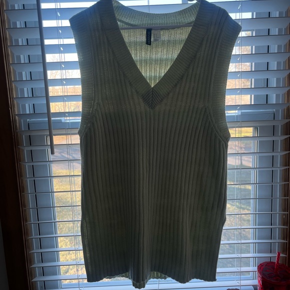 Sweater vest top - Picture 1 of 2